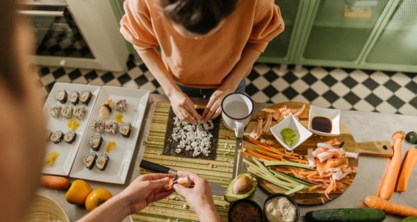 Kids cooking sushi