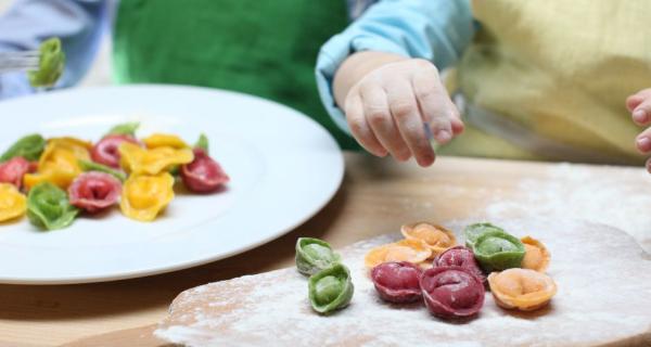 kids making pasta