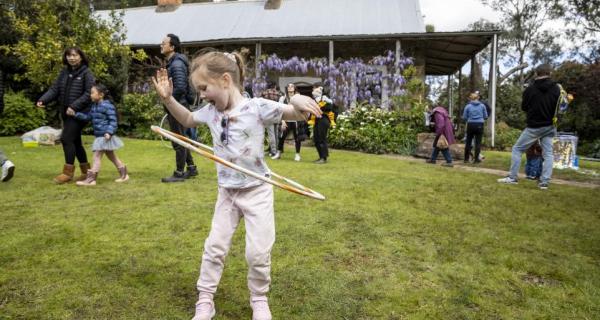 Kids playing lawn games 
